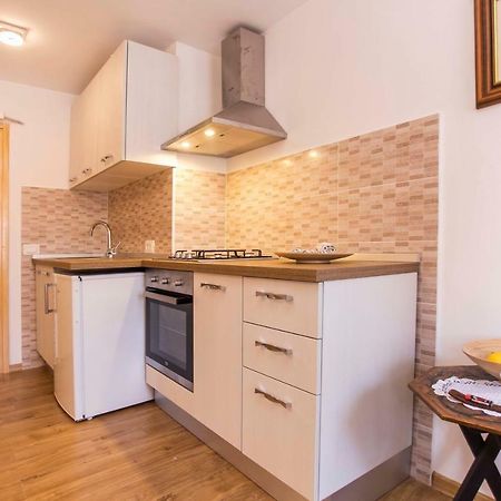 Apartment Premsai Rovigno Esterno foto