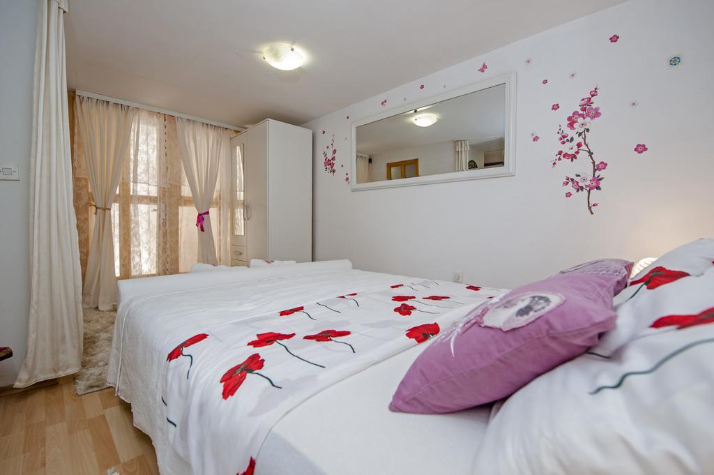 Apartment Premsai Rovigno Esterno foto