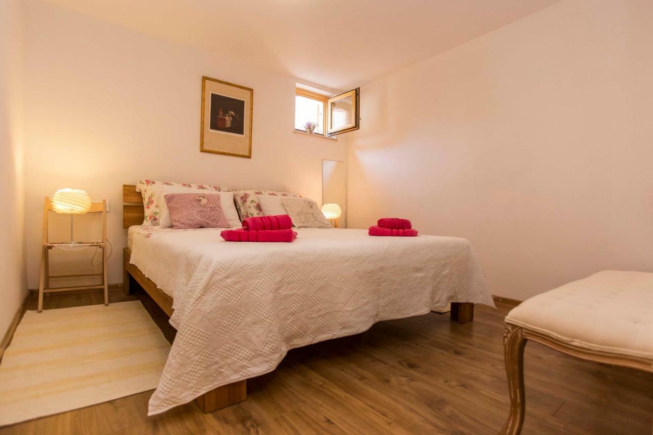 Apartment Premsai Rovigno Esterno foto